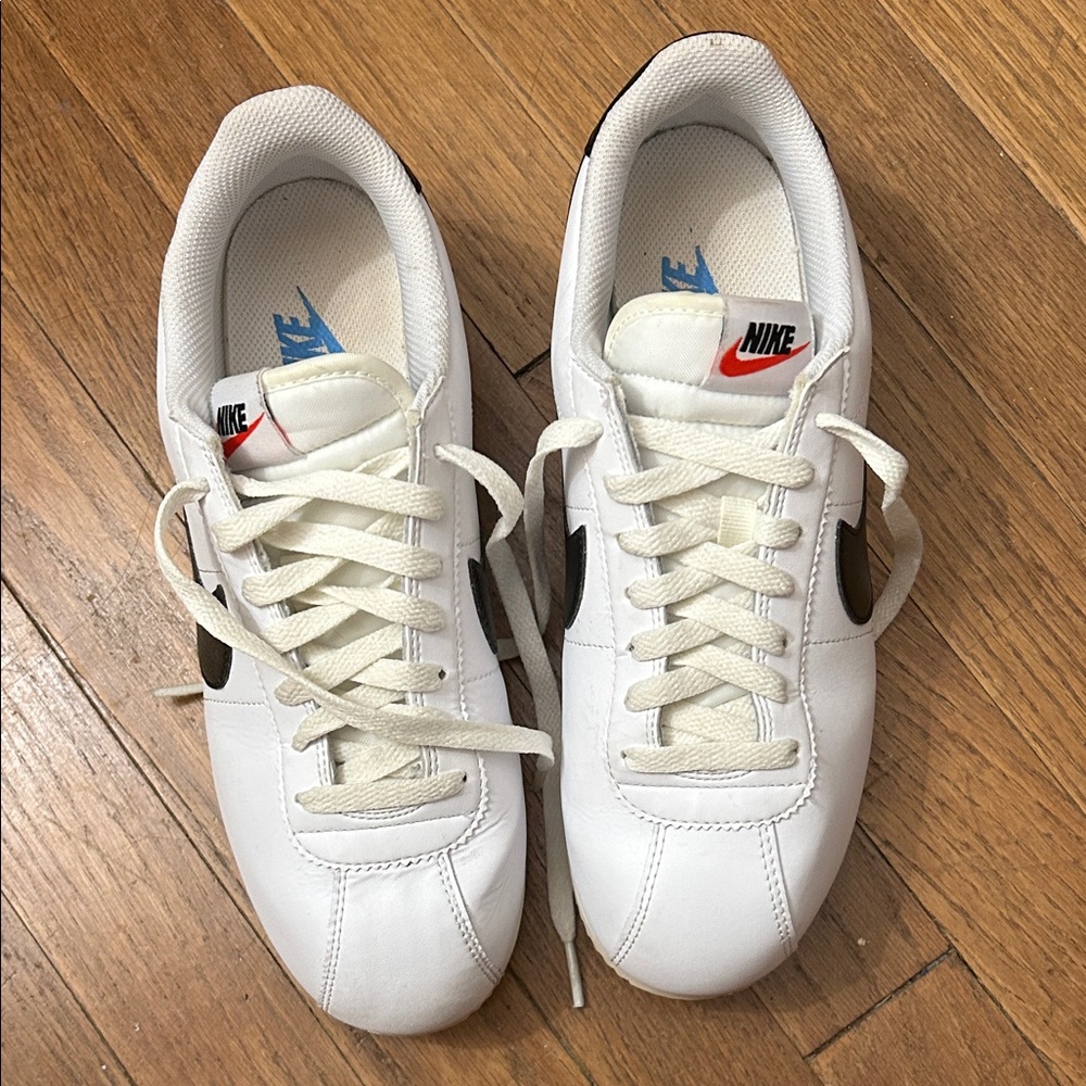 Nike Classic White and Black Sneakers